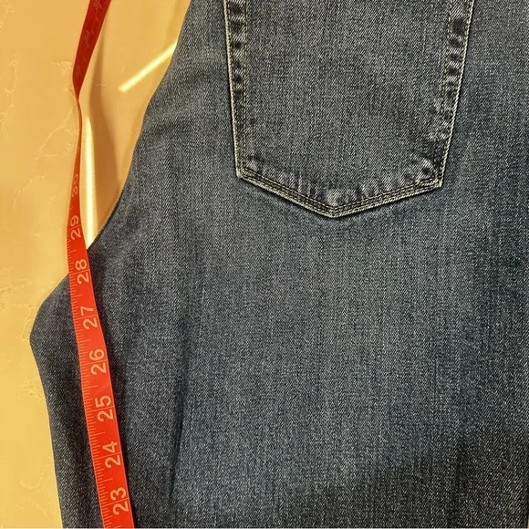 Lucky Brand High Rise Mom Jeans “Drew” Womens Size 8/29 Avg. - Picture 7 of 12